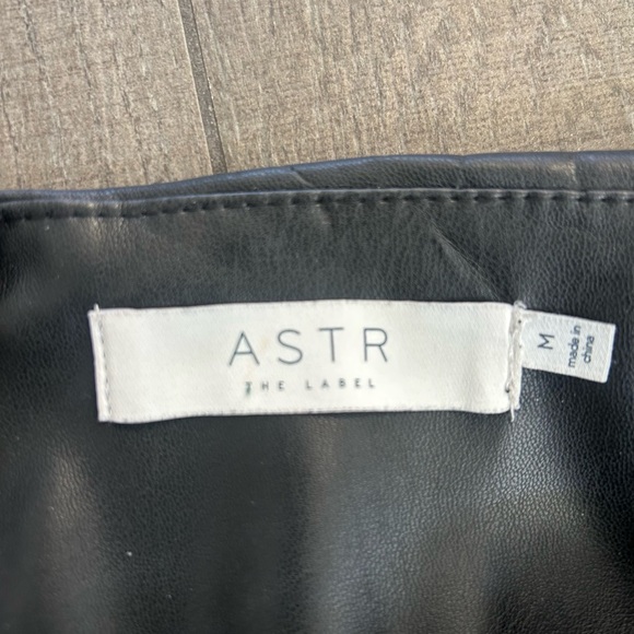 ASTR Dancing Queen Black Faux Leather Asymmetrical Ruched Mini Skirt - Picture 4 of 4